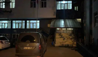 Lise öğrencisi kavga ettiği kişi tarafından bıçaklandı