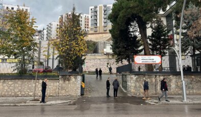 Lisede korkunç olay: Öğrenci 3. kattan aşağı düştü!