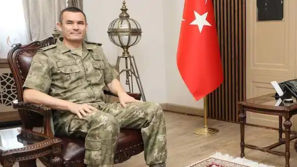 Makam aracıyla insan kaçakçılığı yapmıştı… Eski tuğgeneral hakkında yeni gelişme!