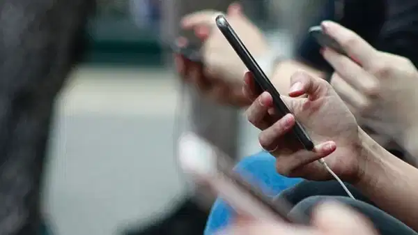 MHP’li Özdemir’den üniversiteliler için kanun teklifi: Kısıtlamaları kaldırmayı öngörüyor