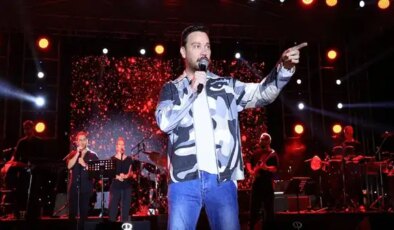 Minibüsünü otoparkta unutmuş… Şarkıcı Sinan Akçıl’a icra takibi!