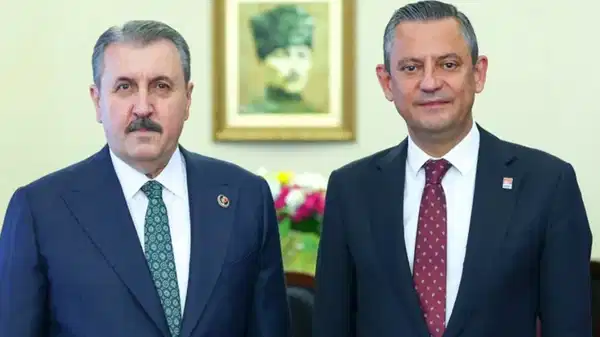 Mustafa Destici’den yeniden Genel Başkan seçilen Özgür Özel’e tebrik telefonu!