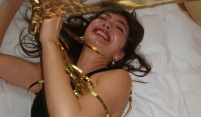 Neslihan Atagül ve Kadir Doğulu’dan aile pozu geldi! Hayranları beğeni yağdırdı