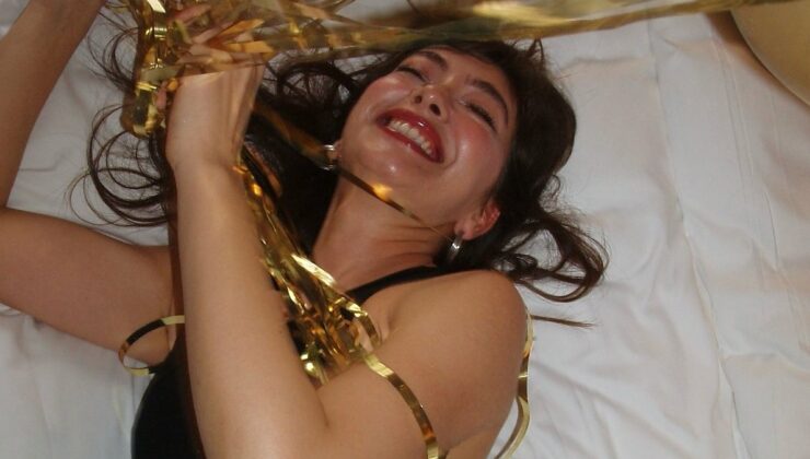 Neslihan Atagül ve Kadir Doğulu’dan aile pozu geldi! Hayranları beğeni yağdırdı