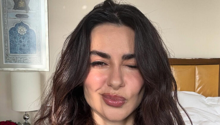 Nesrin Cavadzade dekoltesiz! Kıyafetine yorum yağdı