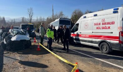 Nevşehir’de feci kaza… Yolcu midibüsü ile otomobil çarpıştı: Çok sayıda yaralı var!