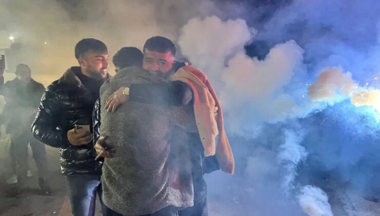 On binlerce hükümlü tahliye edildi, cezaevleri önündeki davul zurnalı görüntüler dikkat çekti