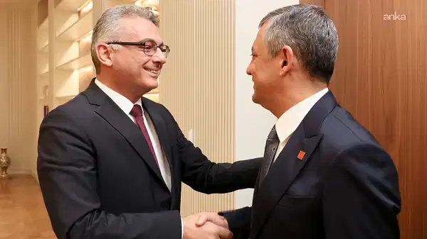 Özgür Özel, KKTC Cumhurbaşkanı Erhürman ile bir araya geldi