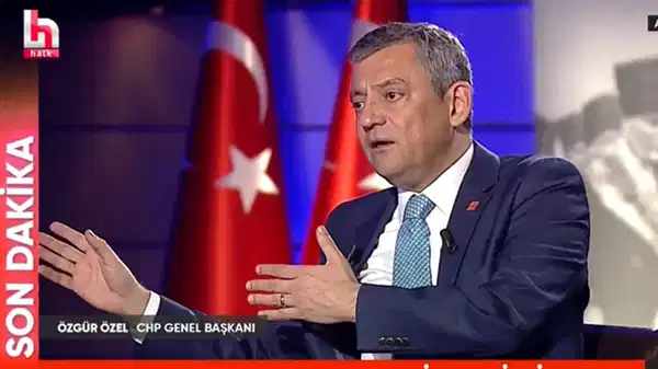 Özgür Özel’den canlı yayında kritik açıklamalar… İBB tahliyelerine sert çıkış: ‘Arkadaşlarımıza ‘pardon’ diyorlar’