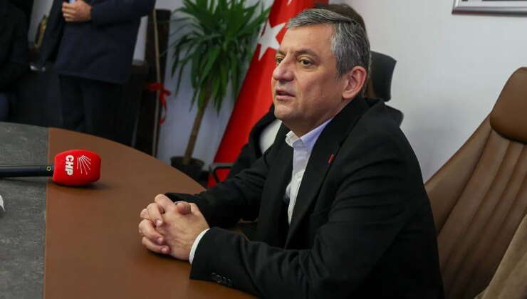 Özgür Özel’den Kayseri’de dikkat çeken mesaj: ‘Buranın kapısı Gazi’ye sevgi besleyen herkese açıktır’