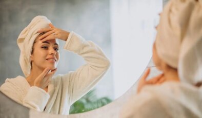 Pahalı kremleri çöpe atın! Cildi 10 yaş gençleştiren ‘sıvı altın’