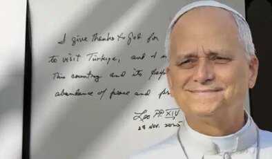 Papa 14. Leo Anıtkabir Özel Defteri’ni imzaladı