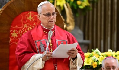 Papa 14. Leo, İstanbul’daki Saint Esprit Katedrali’ni ziyaret etti: ‘Türkiye’de kilise küçük bir topluluk olabilir ama tohum gibi verimlidir’