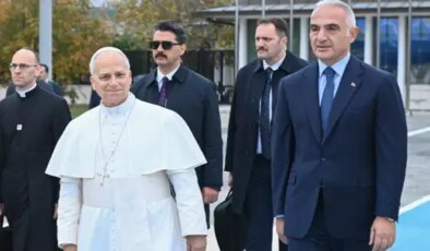 Papa’nın ziyaretleri bitti, Bakan Ersoy’dan açıklama geldi