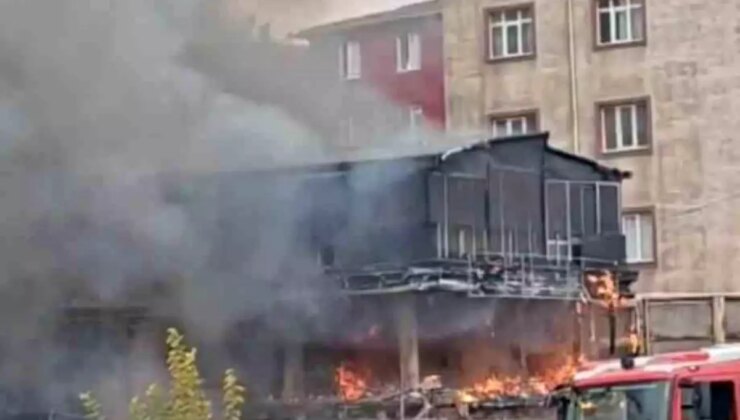 Pendik Kaynarca’da bir araçta başlayan yangın çevrede bulunan bina ve mekanlara da sıçradı. Olay yerine çok sayıda itfaiye ekibi sevk edildi.