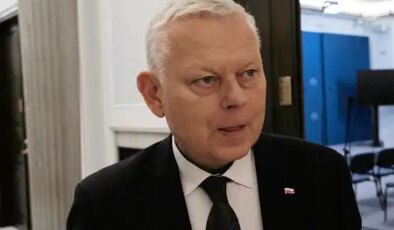 Polonya Parlamentosu’nda ‘gerizekalı’ krizi