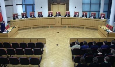 Polonya’da Komünist Parti ‘yasa dışı’ ilan edildi