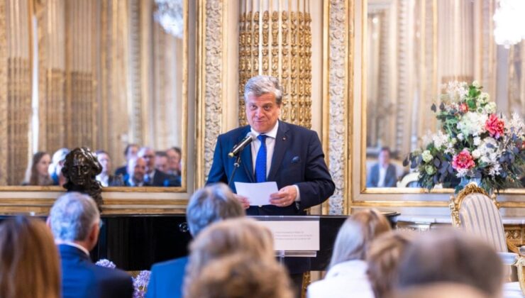 Polonya’nın Paris Büyükelçisi’ne sahte diploma soruşturması: Görevden alındı