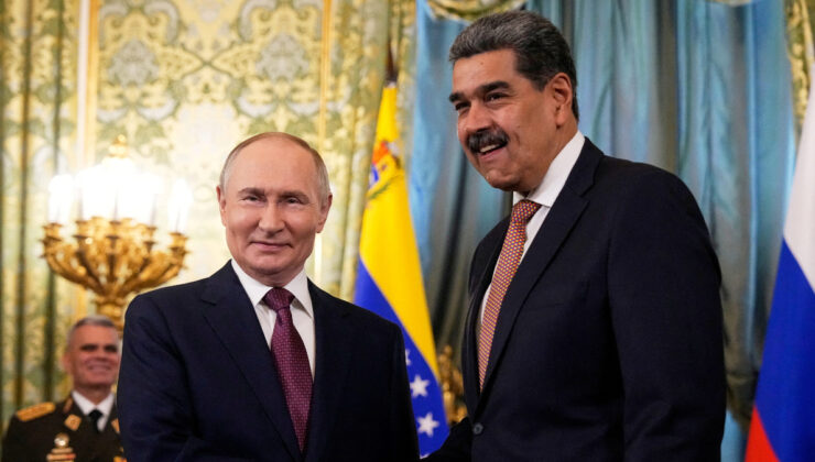 Putin ile Maduro telefonda görüştü: Venezuela’nın yanındayız
