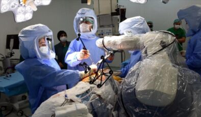 Robotik cerrahi ile çocuklarda ameliyat devrimi: Yüzde 95 başarı oranı