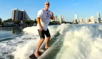 Rus özel elçisi Kirill Dmitriyev’den Miami’de sörf videosu
