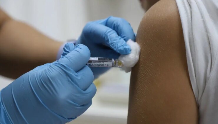 Sağlık Bakanlığından HPV aşısı açıklaması! ‘Aşıyı alıp almayacağımıza karar vereceğiz’