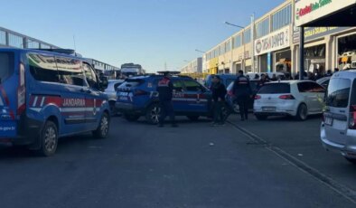 Sanayi sitesinde alacak-verecek kavgası: 4 yaralı