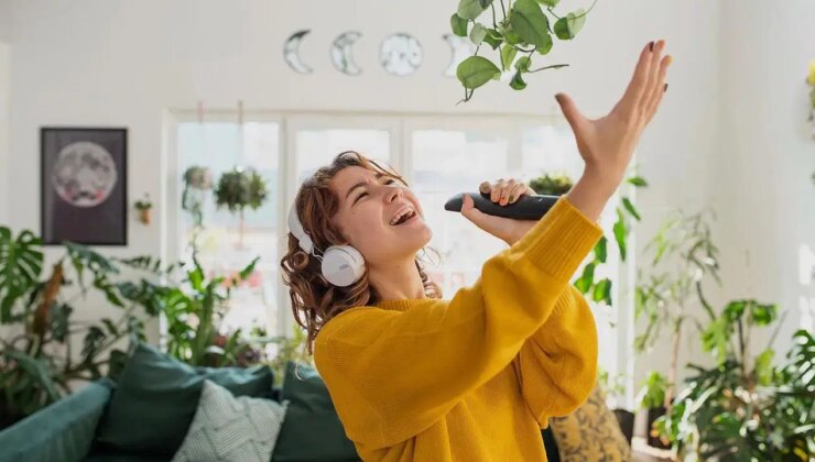 Şarkı söylemek neden sağlığa iyi geliyor?