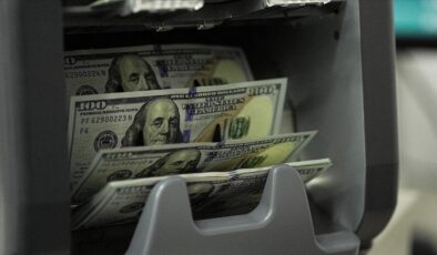 Serbest piyasada dolar, euro, sterlin açılış fiyatları