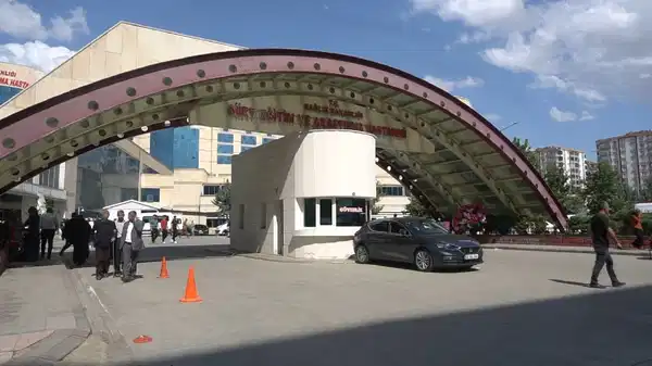 Siirt Eğitim ve Araştırma Hastanesi’nde ‘uyuşturucu testi’ operasyonu: Gözaltı sayısı artabilir!