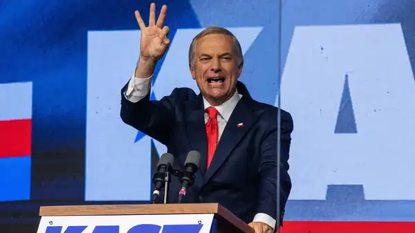 Şili’de devlet başkanlığı seçimini aşırı sağcı Kast kazandı