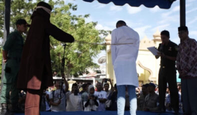 Singapur’da dolandırıcılara ‘kırbaç cezası’ uygulanacak