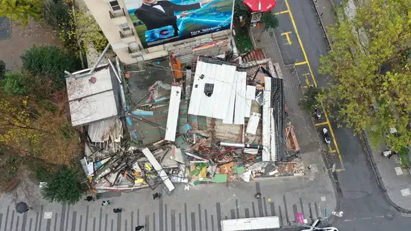 Şişli’de 25 kişi zehirlenmişti: Restoran yıkıldı!