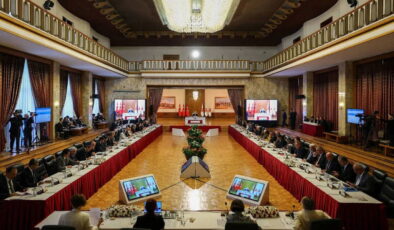 Son Dakika… İmralı ziyareti sonrası ilk kez toplandı: TBMM Başkanı Kurtulmuş, komisyonda konuşuyor