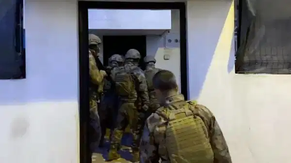 Suç örgütlerine silah ve mühimmat sağlayan çeteye operasyon!