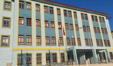 Sülfür gazı nedeniyle bir okulda eğitime ara verildi!