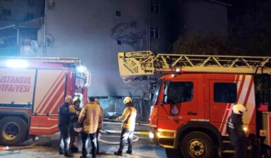 Sultanbeyli’de boya kaporta dükkanında yangın: 4 araç yandı