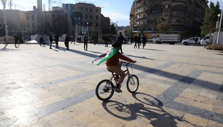 Suriye’de kutlamalara gölge düşürme çabası: Emevi Meydanı’nda patlama