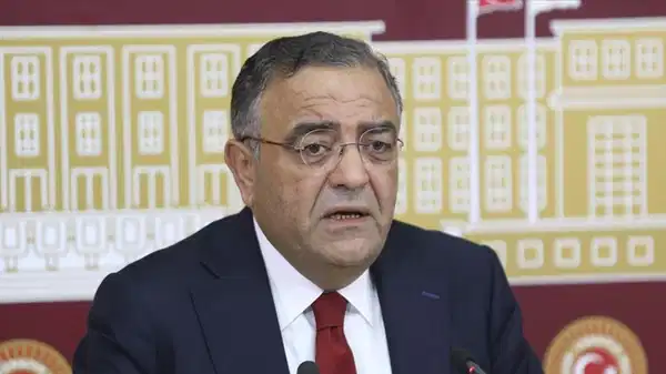 Tahir Elçi’nin anmasına katılan CHP’li Tanrıkulu ve Konuralp’ten ortak çağrı: ‘Elçi’nin faillerini mutlaka yargı önüne çıkaracağız’
