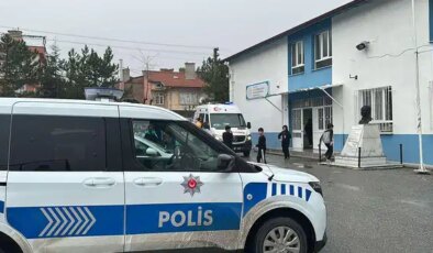 ‘Tarihi geçmiş çikolataların ücretsiz dağıtıldığı’ iddiası: 20 öğrenci hastaneye kaldırıldı!