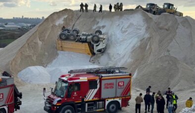 Taş ocağında korkunç iş cinayeti: 64 yaşındaki sürücü kamyonun altında kaldı
