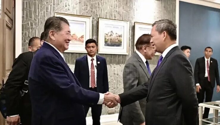 Tayland ve Kamboçya, ateşkes sonrası Çin’de masaya oturuyor