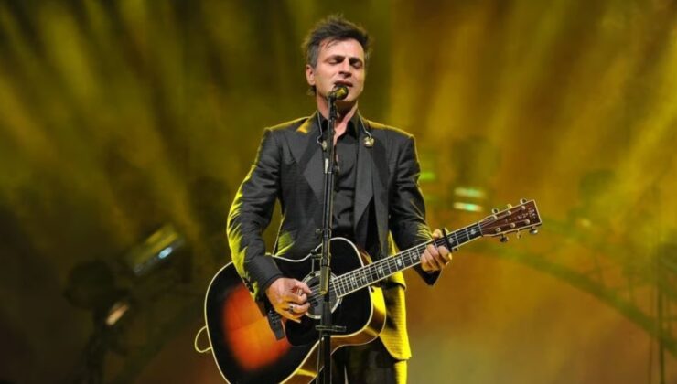 Teoman’ın sahnesinde şaşırtan anlar! Dansına yorum yağdı