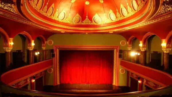 Trabzon Devlet Tiyatrosu ‘Sessizlik! Kayıttayız’ oyununu sanatseverlerin beğenisine sunacak