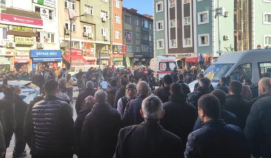 Trabzon’da hareketli anlar… İki aile arasında bıçaklı kavga: 1’i ağır 8 yaralı!