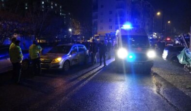 Trafik kazasında 2 polis yaralandı