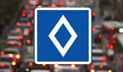 Trafikte yeni levha: Anlamını bilmeyen yandı…