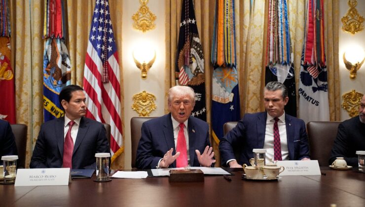 Trump: Ülkemize uyuşturucu satan herkes saldırıya uğrayabilir