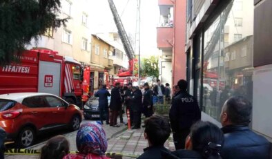 Tuzla’da çatı yangını korkuttu