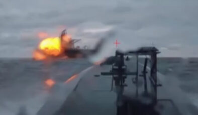 Ukrayna, Rusya’nın gölge filosuna ait petrol tankerine saldırdı